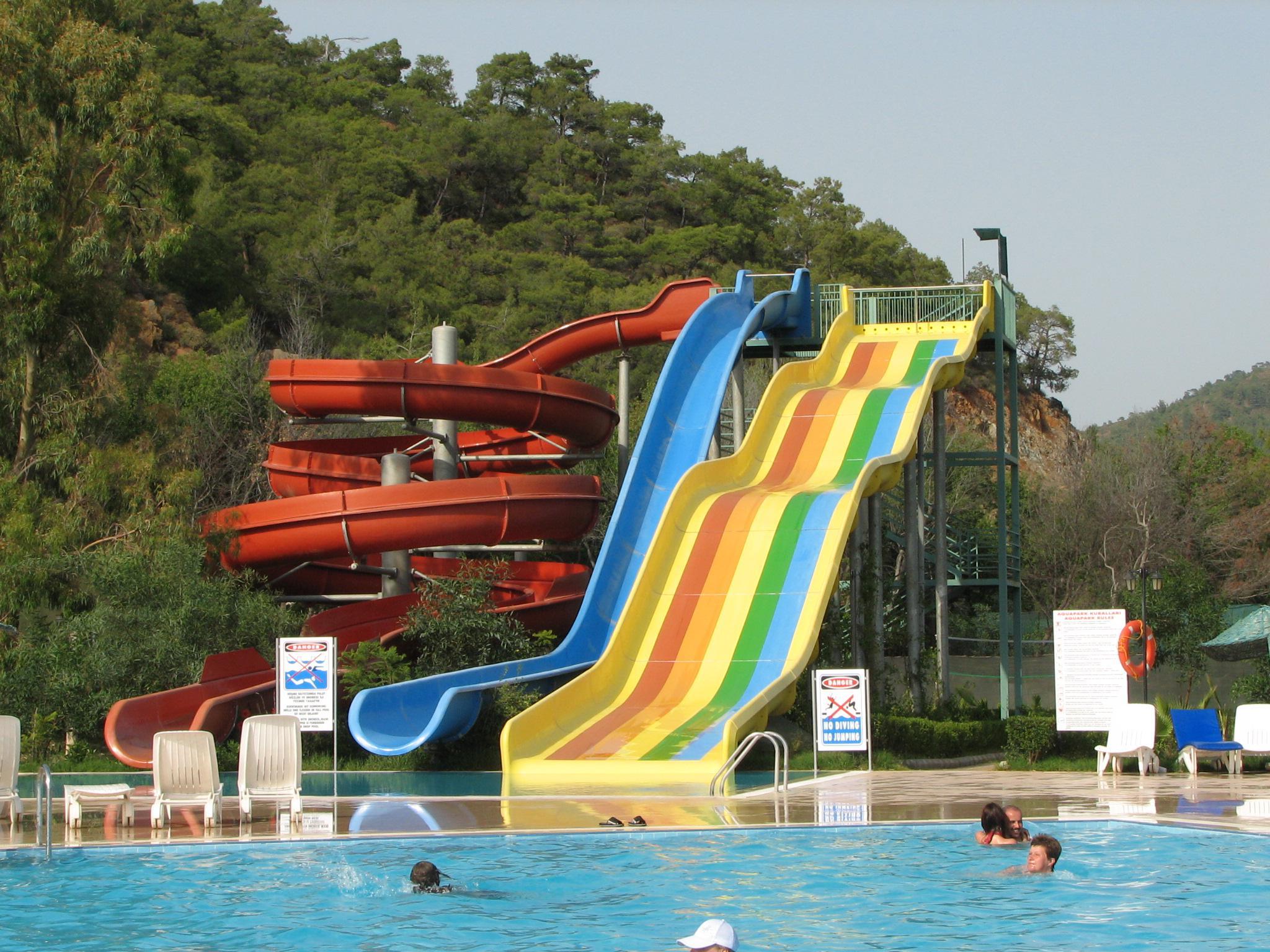 Hotel &